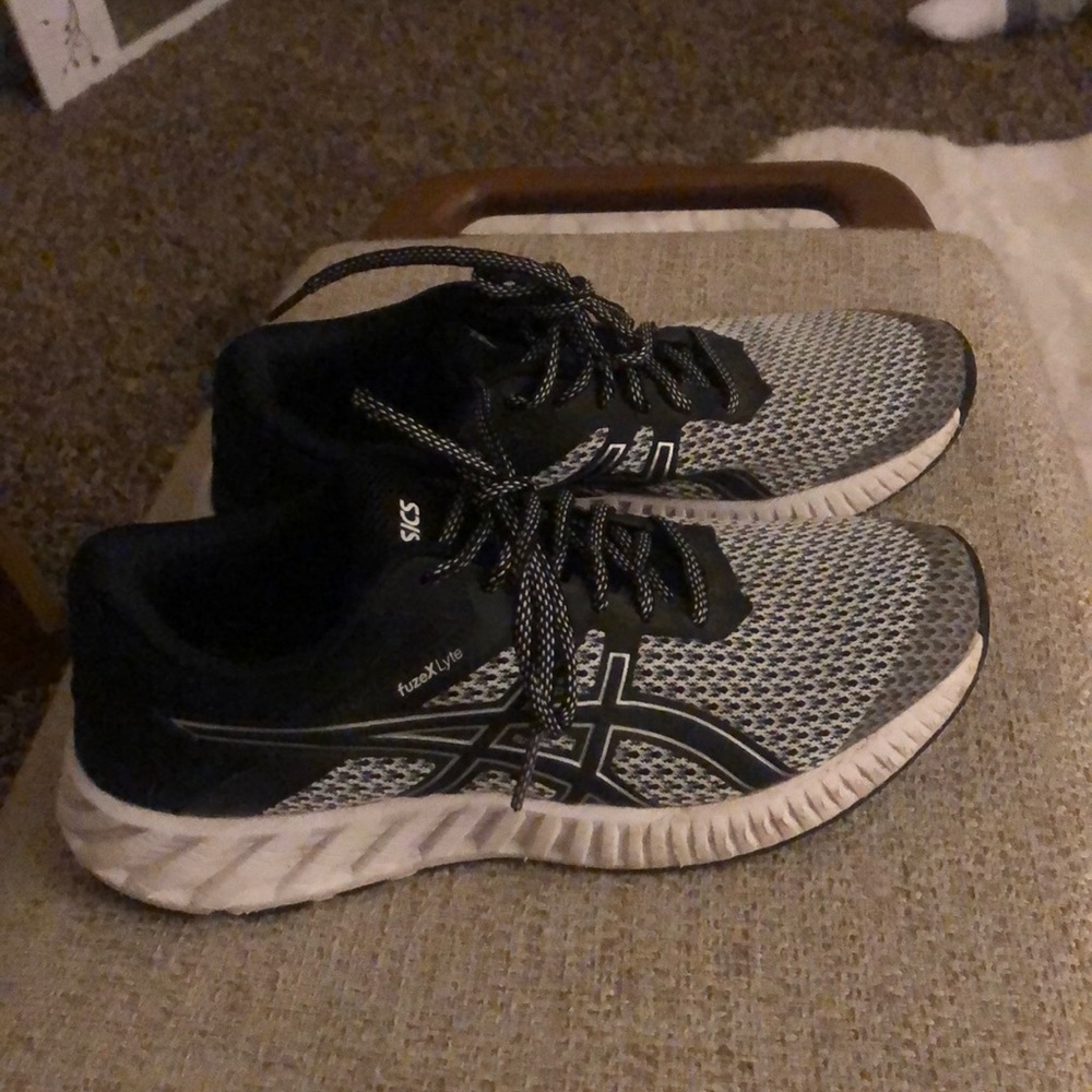 Asics Tennis Shoes